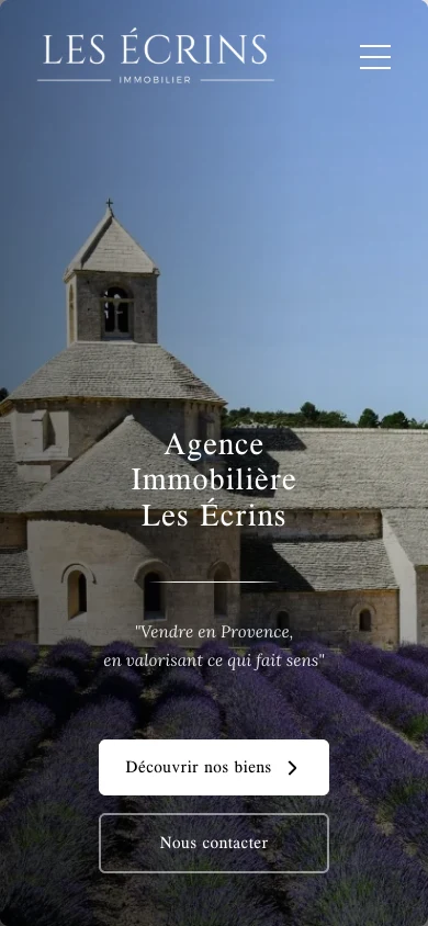 Version mobile du site Les Écrins Immobilier, avec une navigation et une présentation adaptées au téléphone.